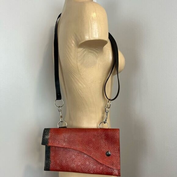 Artisan Vintage Embossed Artsy Leather Purse Crossbody Clutch Bag Red Steampunk - Picture 8 of 12